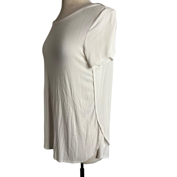 Apr 9 women’s medium white blouse round neck short sleeve stretch - Picture 2 of 7